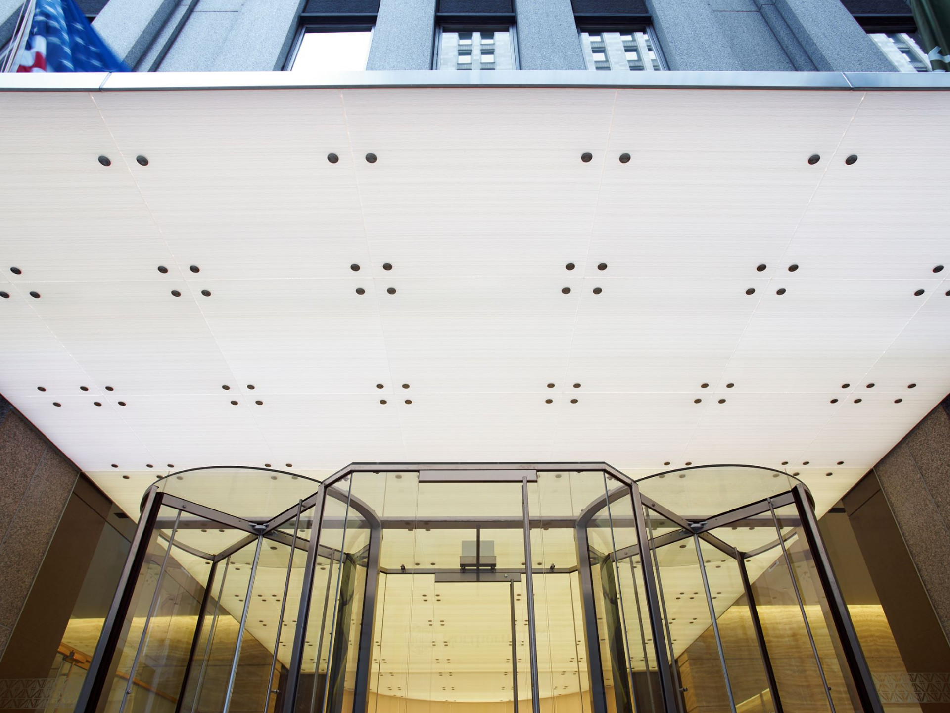 Northern Trust lobby 3 4mp